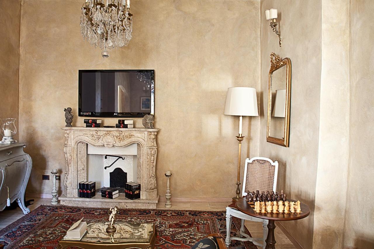 Hotel La Petite Maison В'яреджо Екстер'єр фото