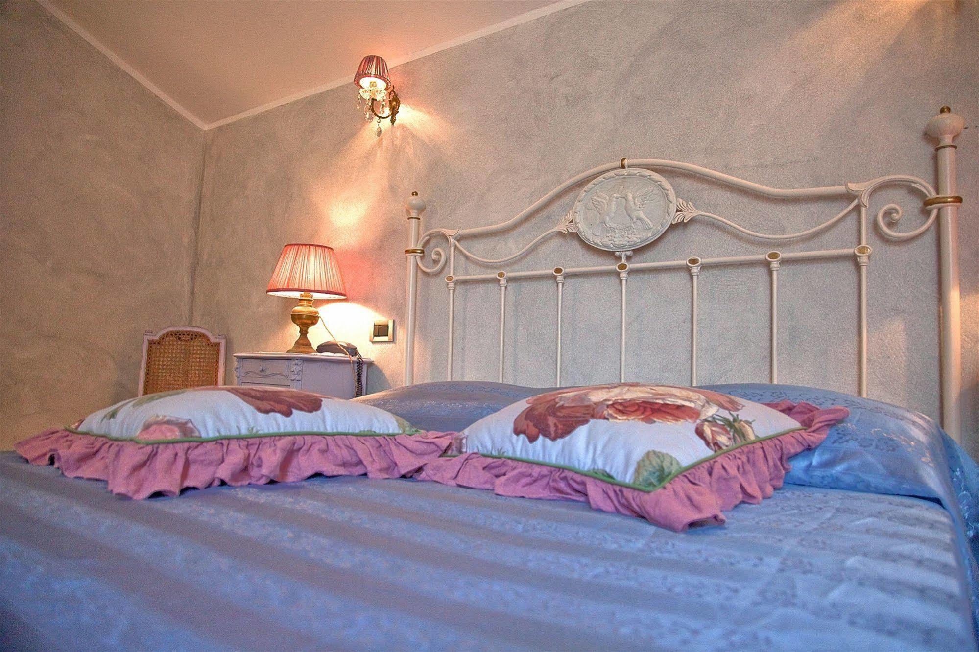 Hotel La Petite Maison В'яреджо Екстер'єр фото