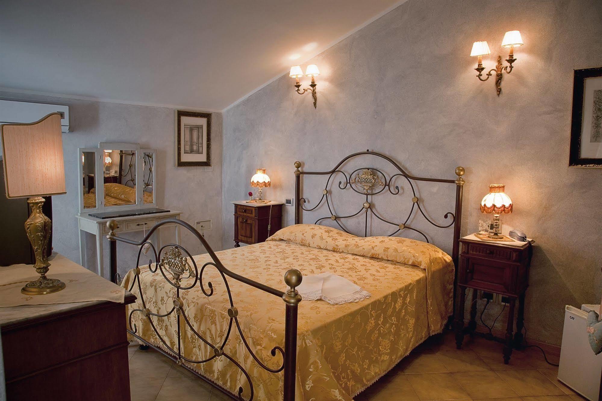 Hotel La Petite Maison В'яреджо Екстер'єр фото